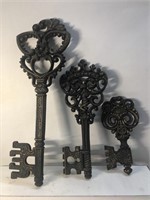 Vintage cast metal decorative key lot tallest is