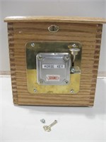 9.5"x 9.5"x 9.5" Morse Code Key Box W/Key Untested