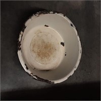 Vintage enameled bowl