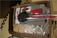 BASTER, BOX OF SWIFFER DRY