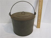 Vintage Berry Bucket / Lunch Pail