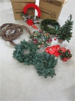 Wreaths & Small Christmas Tree - Pick up only