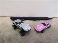 (2) Mini Hot Wheels Corvette Stingrays 1975