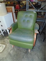 Vintage Chair w/ Pillows