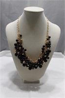 BLACK AND GOLD BEAD NECKLACE