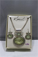 KIM ROGERS SILVER AND PERIDOT NECKLACE/EARRINGS