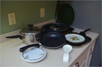 Box Lot - Skillets & Cookware