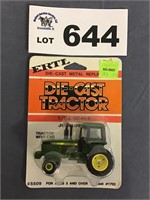 ERTL Die Cast Tractor 1/64 John Deere