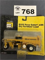 ERTL 8103 Terra Gator and Dry Fertilizer Load