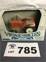 ERTL 1/43 Vintage Vehicles - Allis Chalmers D-21