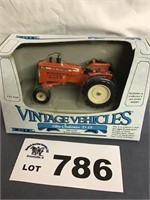 ERTL 1/43 Vintage Vehicles - Allis Chalmers D-19