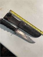 Kabar Hunting knife with leather sheath. 12