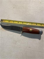 New Buffalo Bill hunting knife 9 inches long