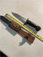 Bayonet hunting knife. 11 inches long in metal