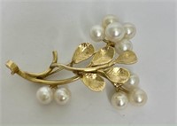 Pearl and Gold Tone Brooch/Pin