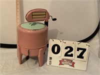 Wolverine brand deluxe Toy washing machine .