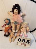 Miscellaneous doll lot .