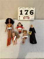 Vintage Dolls to include Buffy, wonder woman,