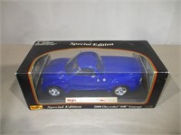 Maisto 1/18 2000 Chevrolet SSR Concept Die-Cast