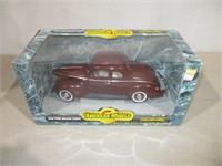 American Muscle 1/18 1940 Ford Deluxe Coupe