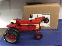 International Farmall 1466 Turbo, 1/8 w/box,