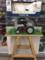 New Holland Ford 8N, 1/8 scale w/box in glass