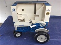 New Holland Ford 4000 Spec Ed, 1/8 w/box, signed