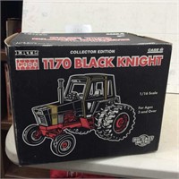 Case 1170 Black Knight Collector Edition, 1/16