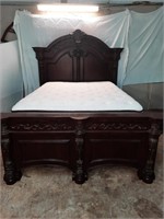 Pulaski Queen Bed w/ Charles Rogers Mattress
