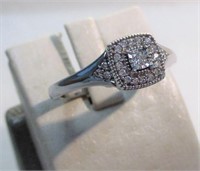 10K WG SQUARE HALO RING 1/4 CTW ROUND DIAMONDS