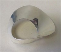 .925 CII MEXICO MODERNIST CURVED CIRCLE PIN