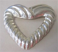 CII MEXICO SILVER SCALLOPED HEART PIN