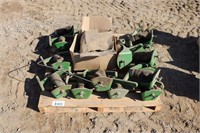 16 - AIR BAGS AND BRACKET FOR JD 1770NT PLANTER