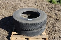 PAIR OF USED 11R-22.5 TIRES