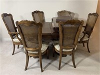 DINING ROOM TABLE & 6 PADDED CHAIRS