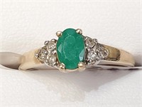 $1200 10K  Emerald(0.5ct) Diamond(0.1ct) Ring