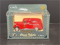 ERTL 1/43 Diecast Anheuser Bush red Truck in box