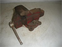Craftsman Bench Vise  4 Inch Jaw/13 Inches Long