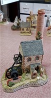 7.5" David Winter "Cornish Enginehouse" Figurine