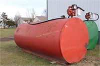 Red 2000 Gallon Fuel Tank w/pump, hose & nozzle