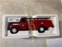 1952 Ford F-6 Fuel Tanker 1/34 Scale Diecast