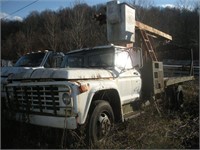 Ford F700 Bucket Truck PARTS ONLY NO TITLE