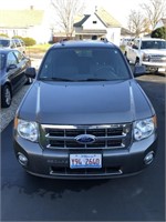 2010 FORD ESCAPE ONE OWNER VEHICLE 65,000 MILES