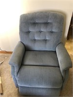 REALLY NICE LAZYBOY RECLINING LIFT CHAIR.