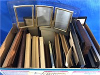 OVER A DOZEN PICTURE FRAMES VARIOUS SIZES AND