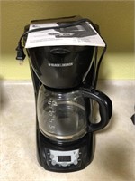 BLACK AND DECKER COFFEE MAKER WITH INSTRUCTION