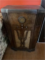 Antique Console Radio