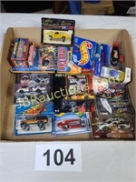 BOX OF COLLECTOR SERIES CARS & KNIFE