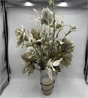 Artificial Flowers in Vase Decor