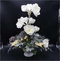 White Floral Centerpiece